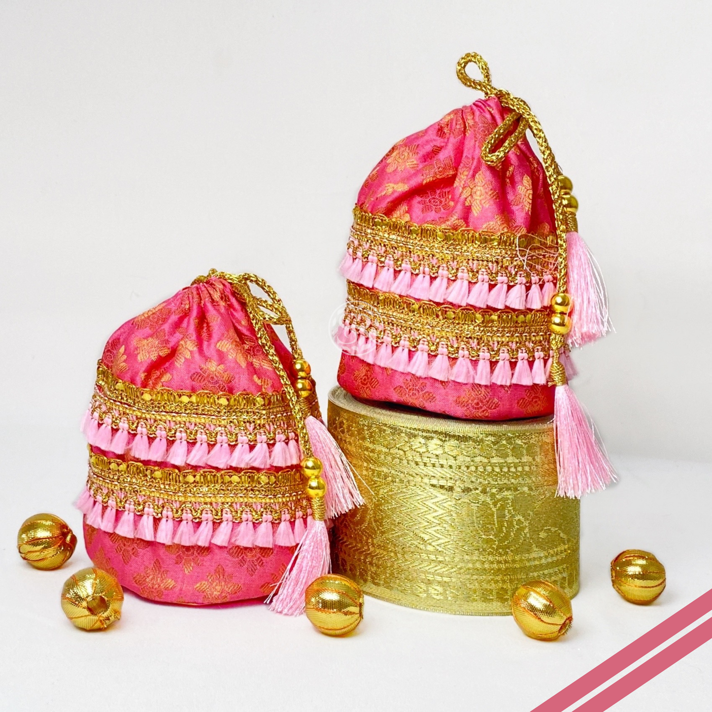 Baby Pink Potli Bag by Saptrishi (2pc)