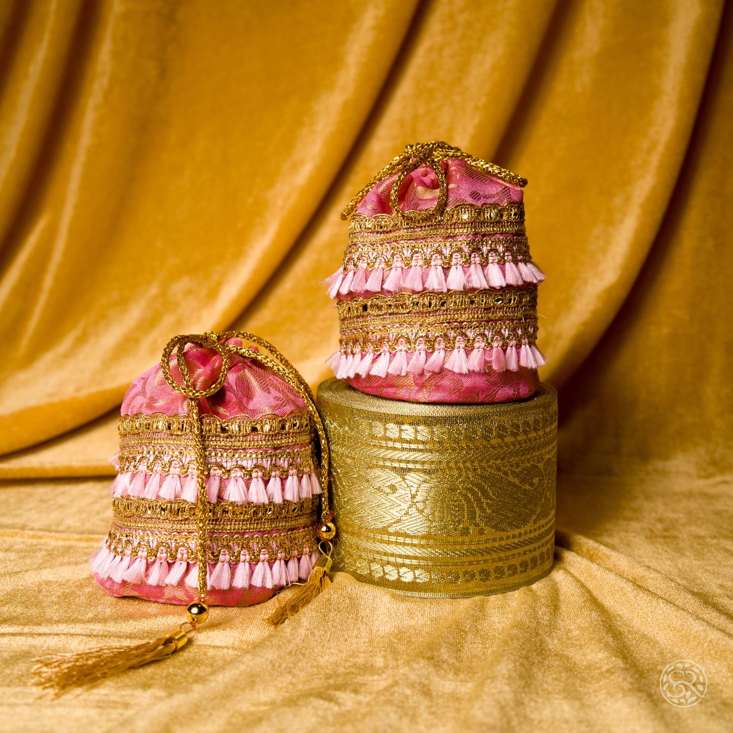 Baby Pink Potli Bag by Saptrishi (2pc)